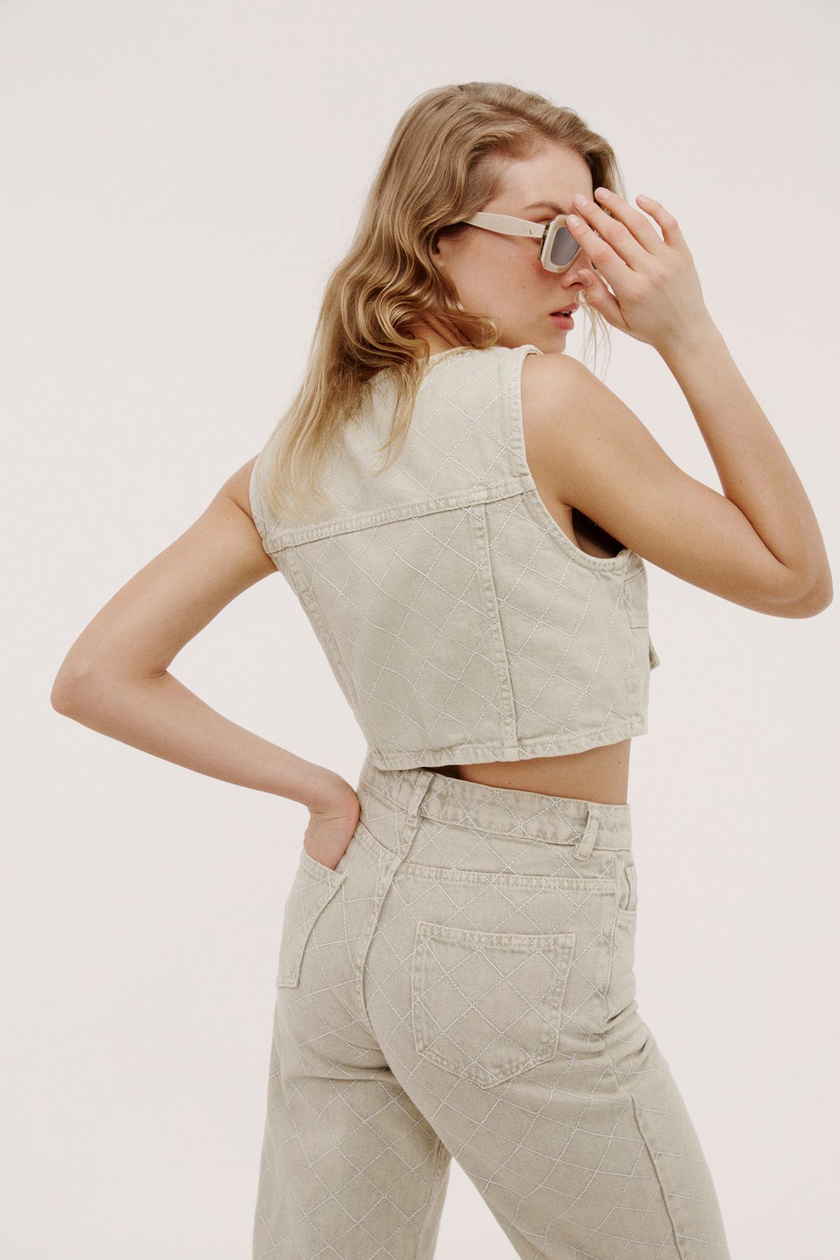 Brodeli Bej Denim Pantolon