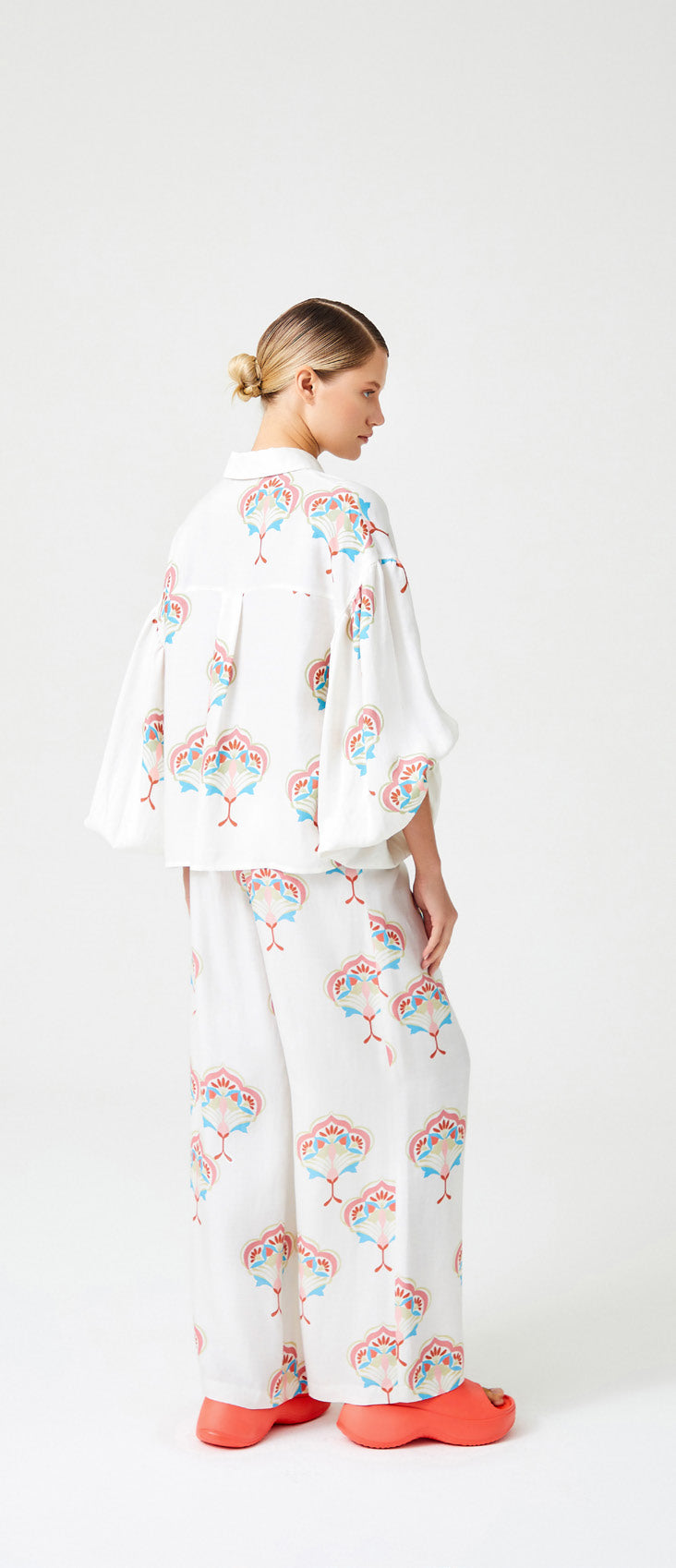 Desenli Pileli Pantolon