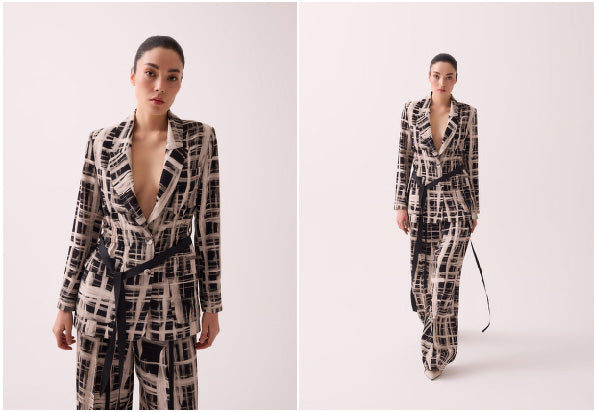 Desenli Belinden Kemerli Blazer Ceket