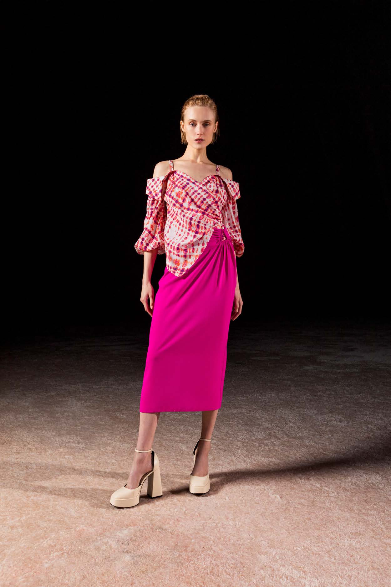 Balon Kollu Anvelop Askılı Desenli Bluz