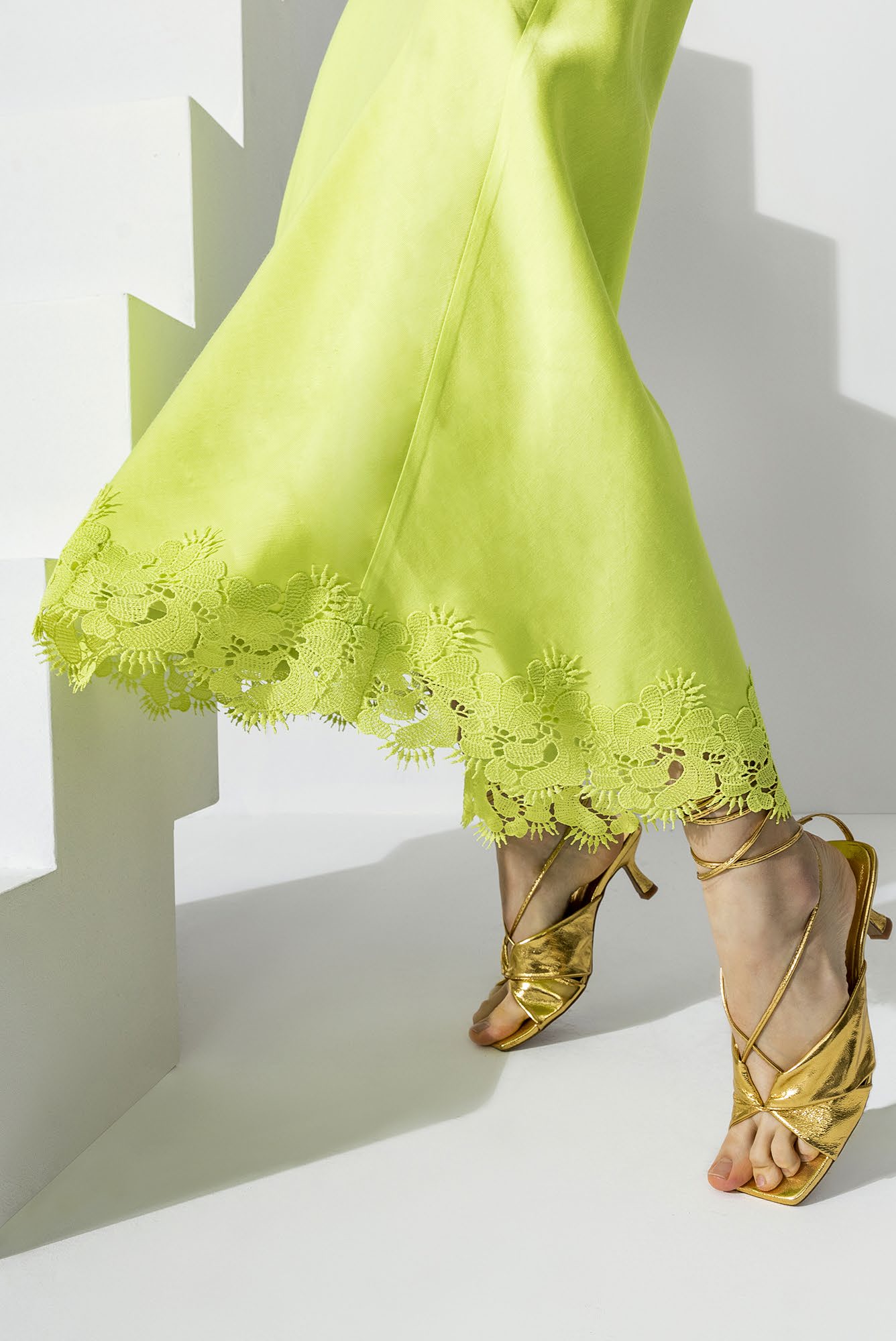 Fıstık Yeşili Dantel Detaylı Etek