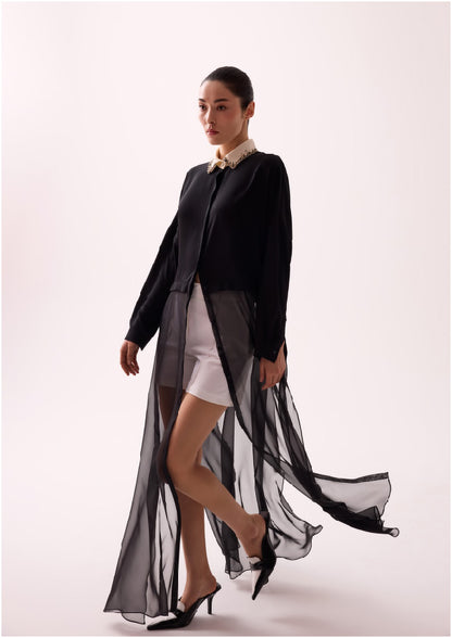 Yakası İşlemeli Uzun Şifon Gömlek